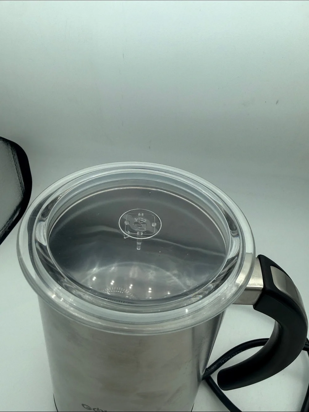 Gourmia Stainless Steel Electric Milk Frother Silver & Black works great